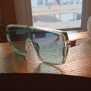 Stylish Transparent Sunglasses